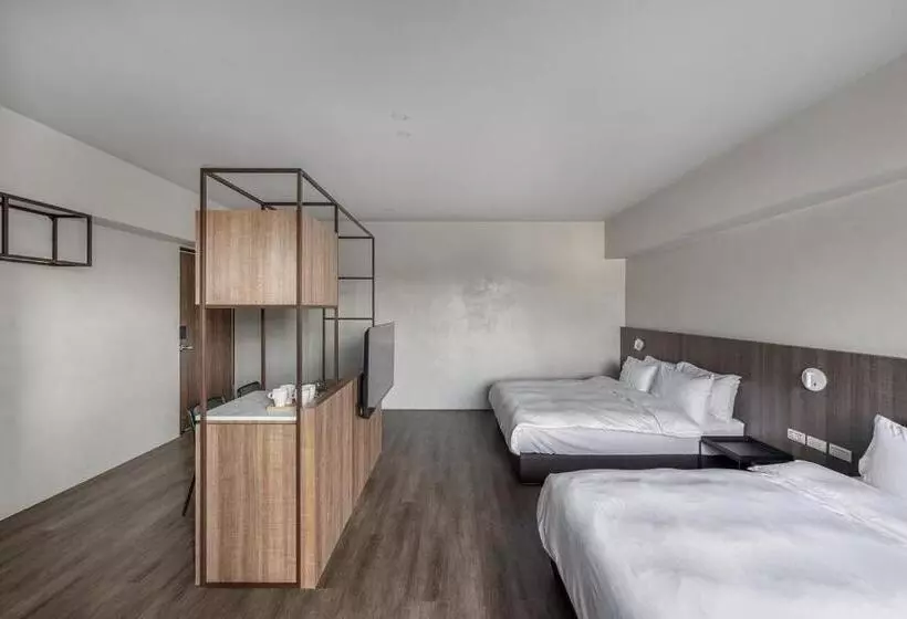 هاستل H Suite Inn