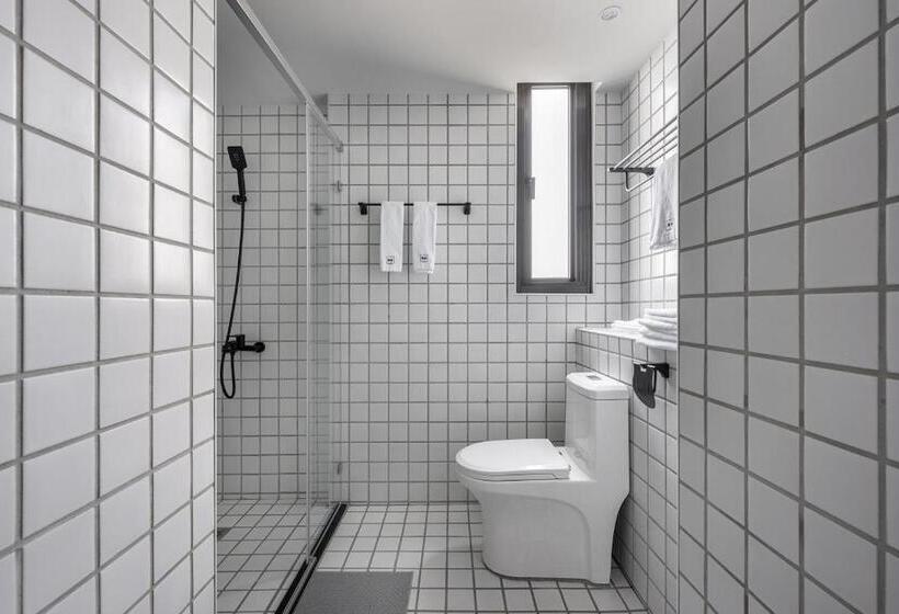 هاستل H Suite Inn