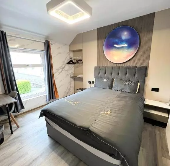 Aamiaismajoitus (B&B) The Welsh Space   Newly Renovated!