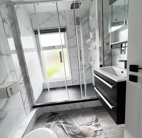 Aamiaismajoitus (B&B) The Welsh Space   Newly Renovated!