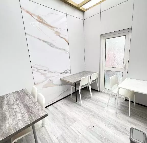 Aamiaismajoitus (B&B) The Welsh Space   Newly Renovated!