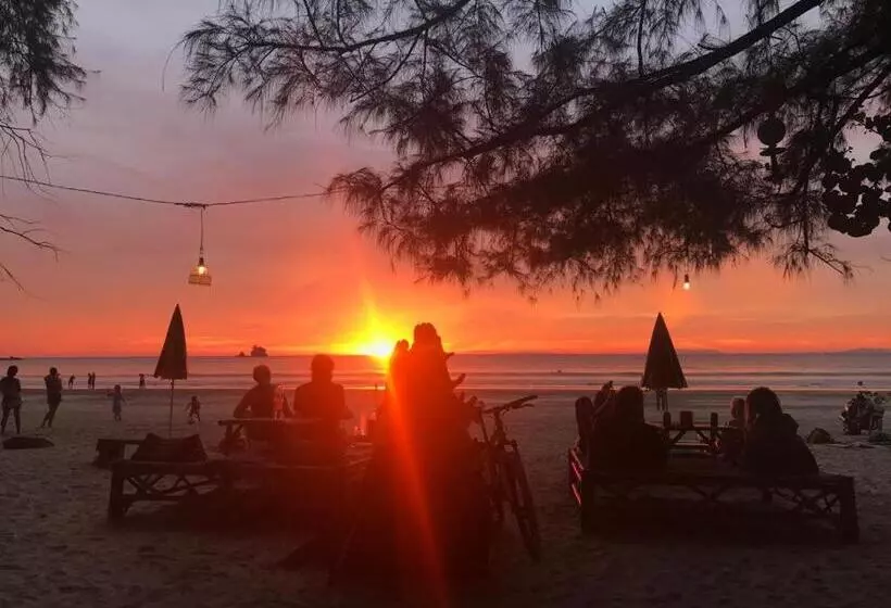 ホテル Longbeach Kohphayam