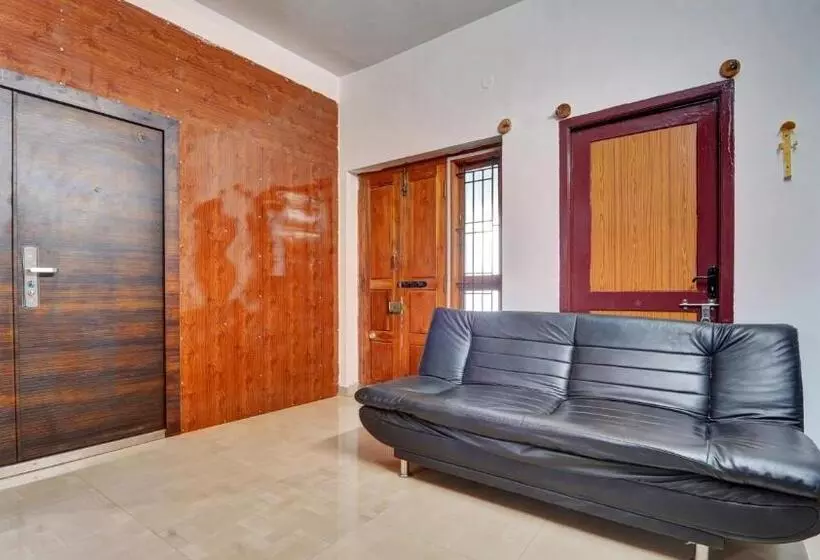 Hotelli Oyo Hisham Homes