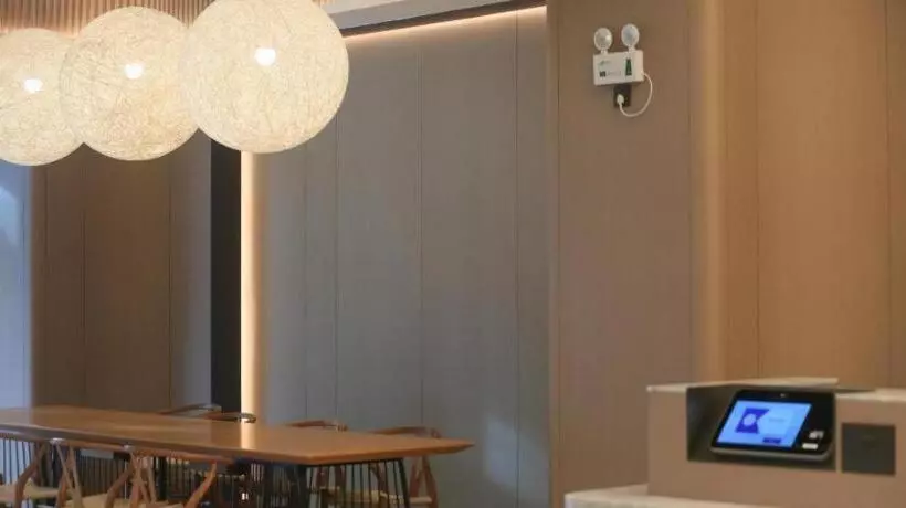 Ji Hotel Shenzhen Baoan Pingzhou Metro Station