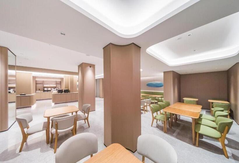 Ji Hotel Shenzhen Baoan Pingzhou Metro Station