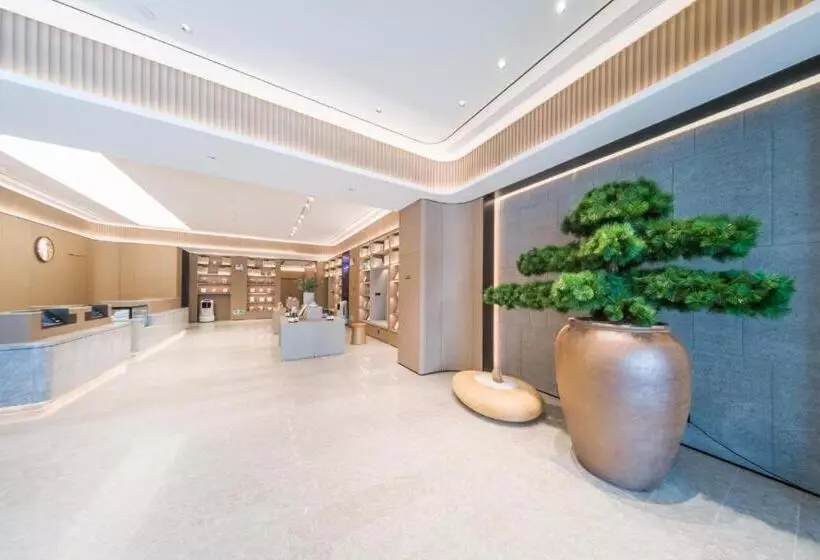 Ji Hotel Shenzhen Baoan Pingzhou Metro Station