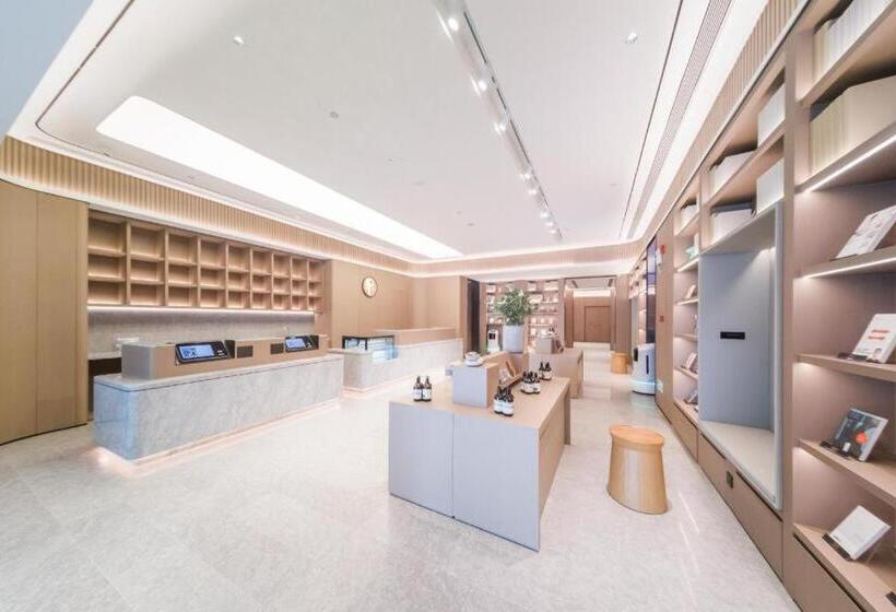 Ji Hotel Shenzhen Baoan Pingzhou Metro Station