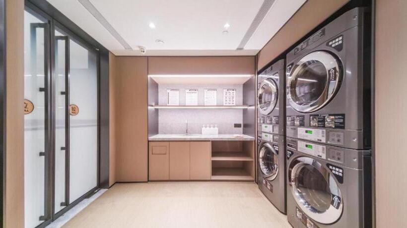 Ji Hotel Shenzhen Baoan Pingzhou Metro Station