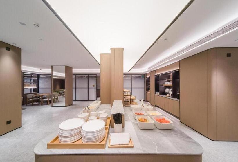 Ji Hotel Shenzhen Baoan Pingzhou Metro Station