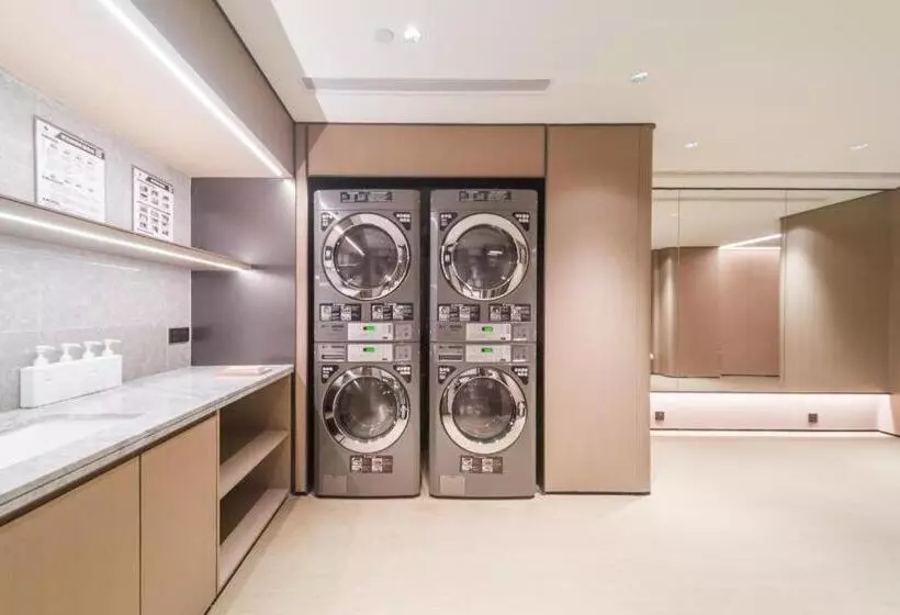 Ji Hotel Shenzhen Baoan Pingzhou Metro Station