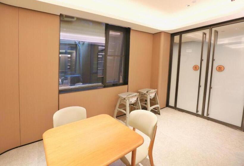 Ji Hotel Shenzhen Baoan Pingzhou Metro Station