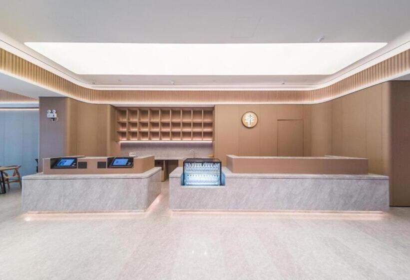 Ji Hotel Shenzhen Baoan Pingzhou Metro Station