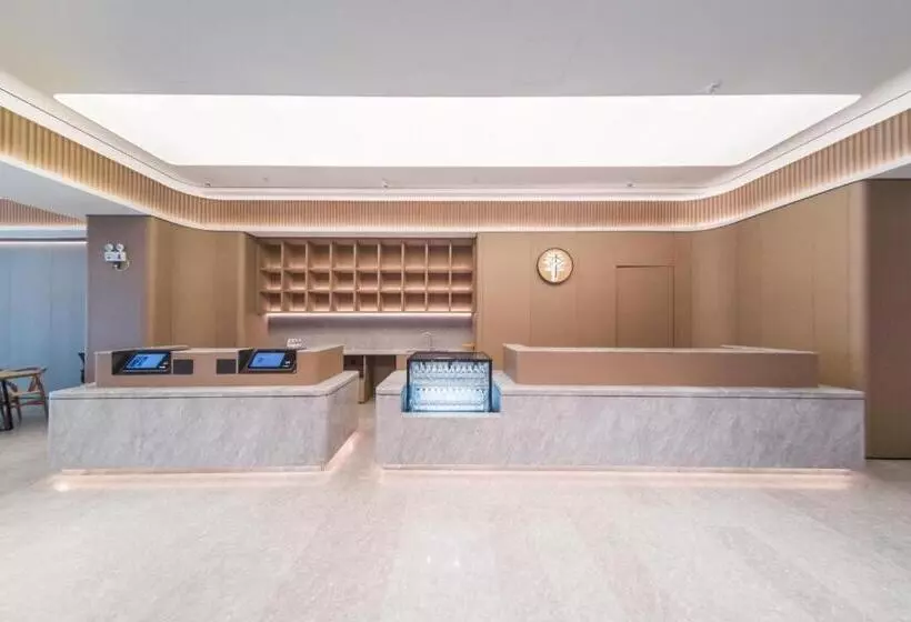 Ji Hotel Shenzhen Baoan Pingzhou Metro Station