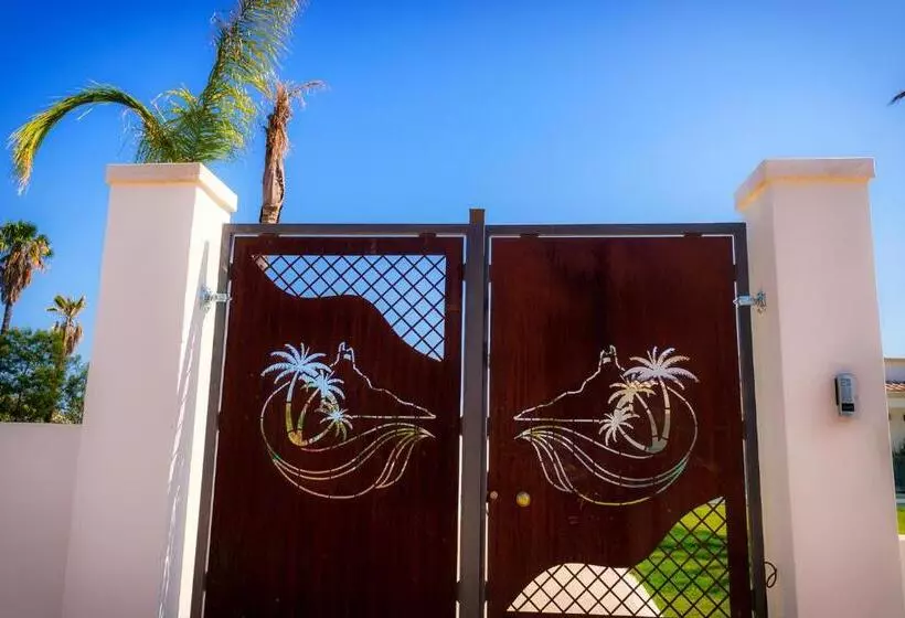 Majatalo Palm Beach Resort