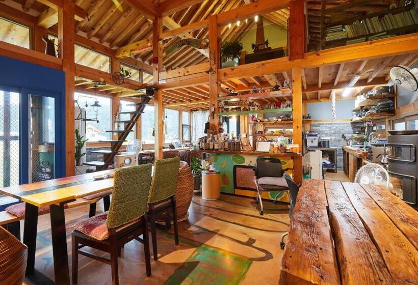 Пансион Yeongyang Youyoudang Dockchae Hanok