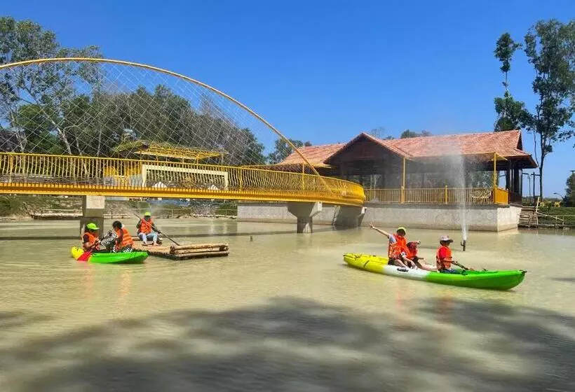 استراحتگاه The Grand Việt Kiều