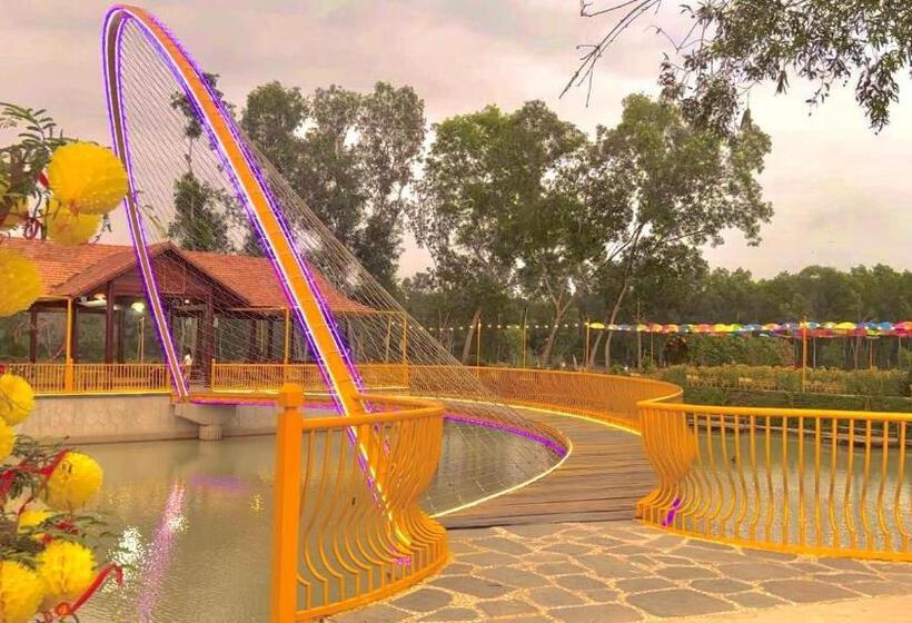 אתר נופש The Grand Việt Kiều