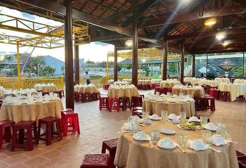 استراحتگاه The Grand Việt Kiều
