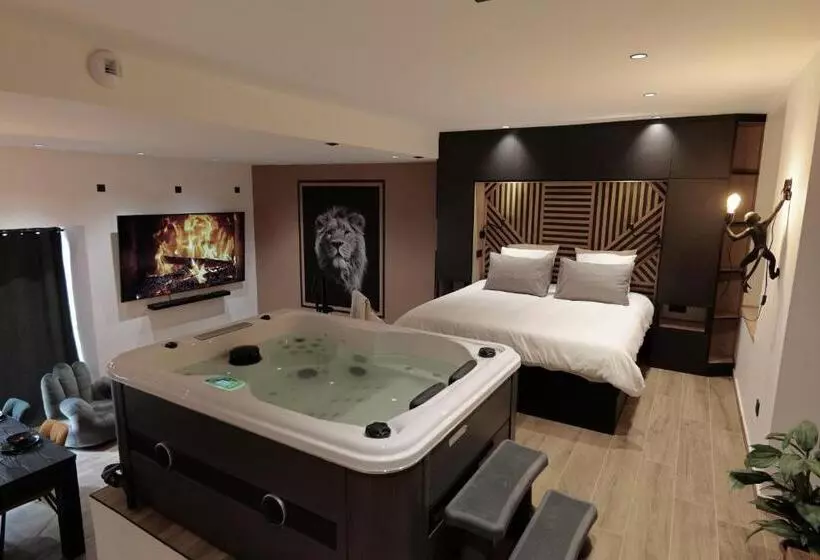 Zanzibar Suite