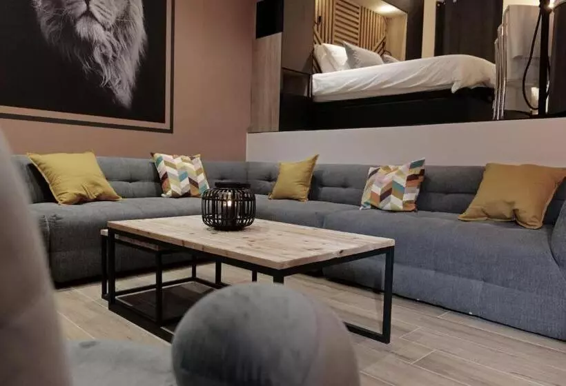 Zanzibar Suite