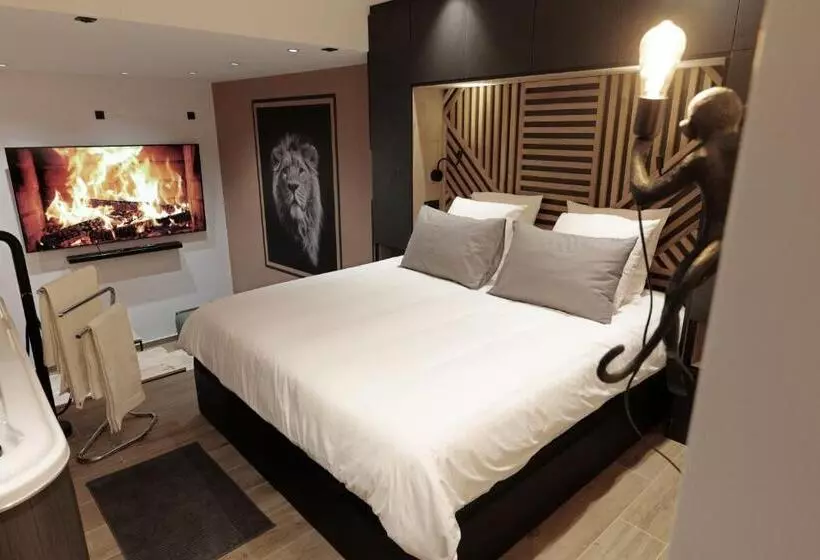 Zanzibar Suite