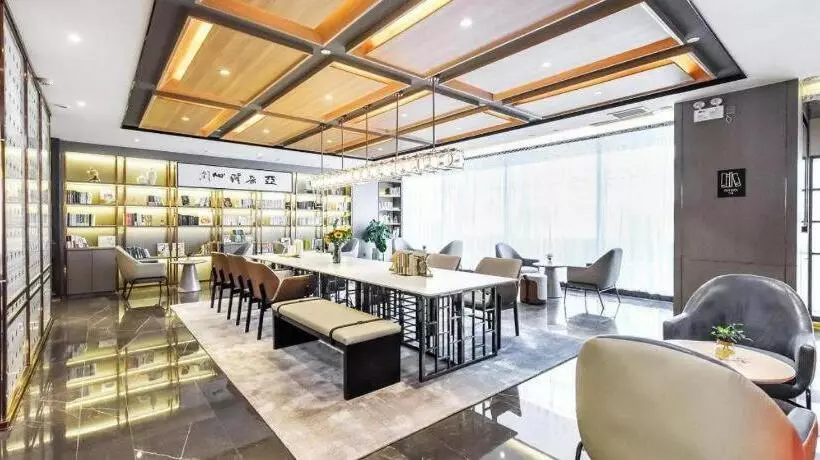 Atour Hotel Lanzhou East Market Meteorological Bureau Metro Station