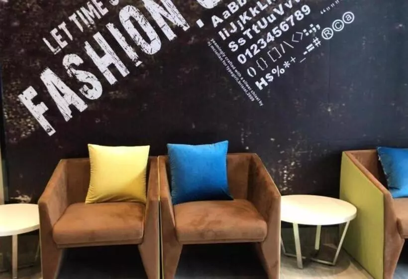 Greentree Alliance Hotel Chongqing Fortune Plaza Xingfu Square Guangdianyuan Light Rail Station