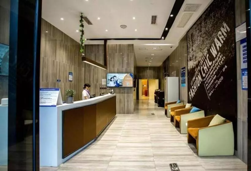 Greentree Alliance Hotel Chongqing Fortune Plaza Xingfu Square Guangdianyuan Light Rail Station