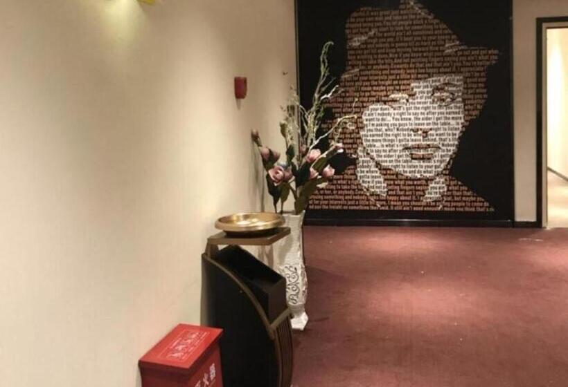 Greentree Alliance Hotel Chongqing Fortune Plaza Xingfu Square Guangdianyuan Light Rail Station