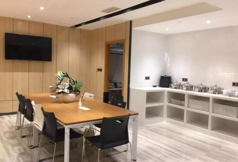 Greentree Alliance Hotel Chongqing Fortune Plaza Xingfu Square Guangdianyuan Light Rail Station