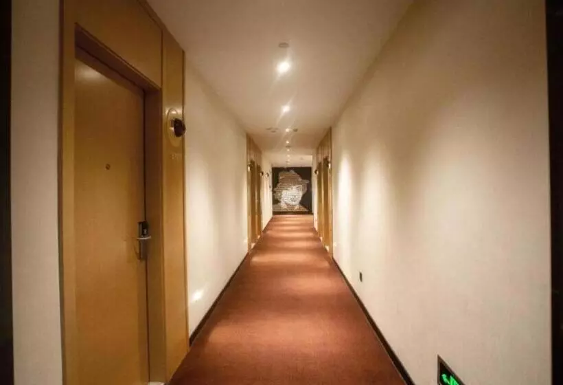 Greentree Alliance Hotel Chongqing Fortune Plaza Xingfu Square Guangdianyuan Light Rail Station