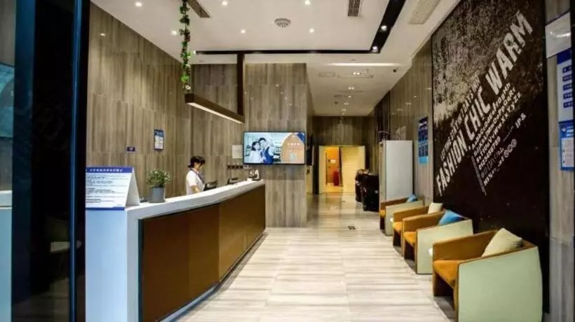 Greentree Alliance Hotel Chongqing Fortune Plaza Xingfu Square Guangdianyuan Light Rail Station