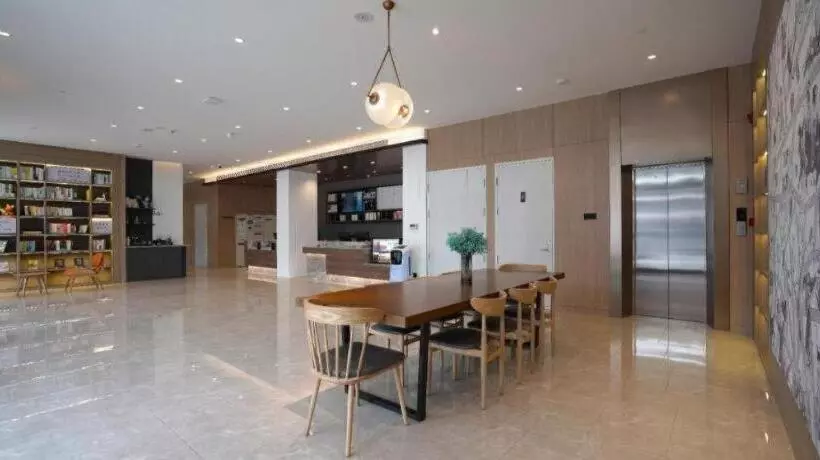 Hanting Hotel Rizhao Lanshan Bus Terminal