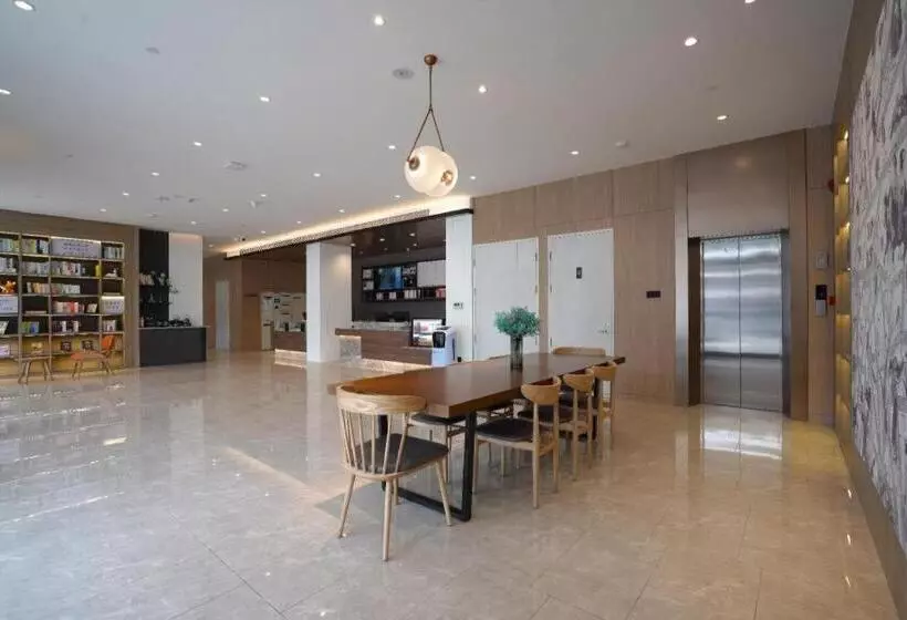 Hanting Hotel Rizhao Lanshan Bus Terminal