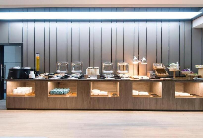 Hanting Hotel Xian Weiqunan Metro Station