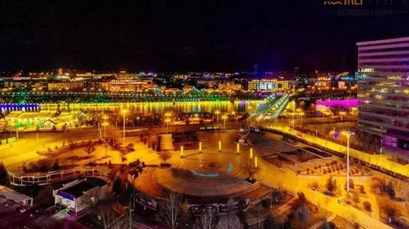 Hanting Premium Hotel Delingha Jinghuawan Plaza