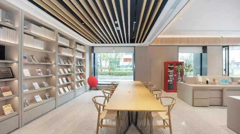 Ji Hotel Luzhou Bubugao Plaza