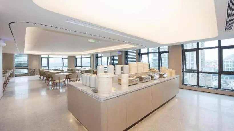 Ji Hotel Luzhou Bubugao Plaza