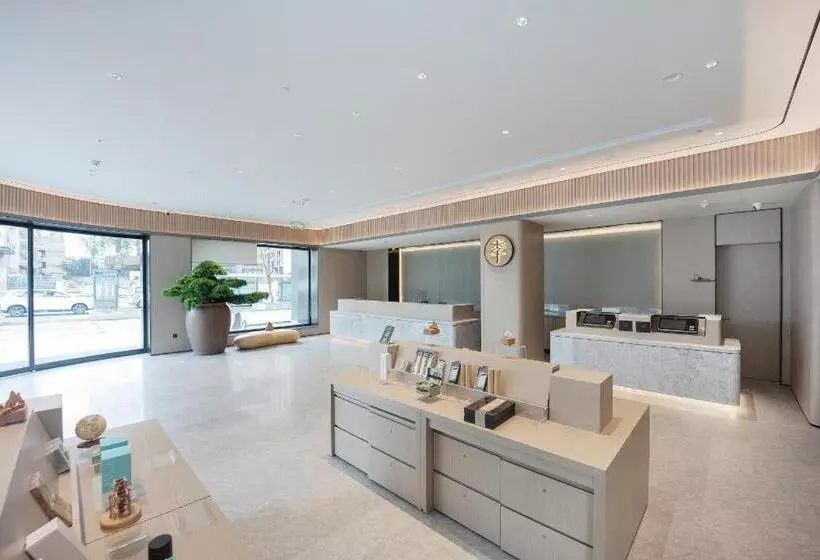 Ji Hotel Luzhou Bubugao Plaza