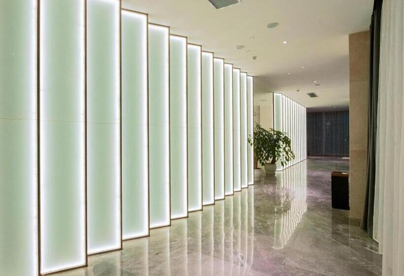 Lavande Hotel Kunming International Exhibition Center