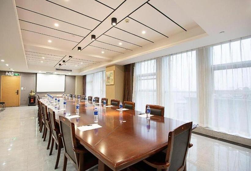 Starway Hotel Hebi Convention And Exhibition Center