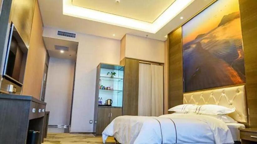Starway Hotel Urumqi Economic Development Zone Railway Station