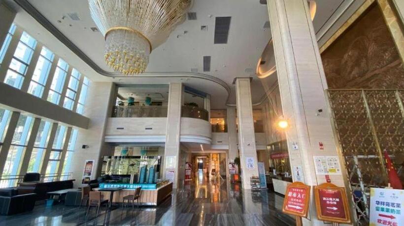 Starway Hotel Urumqi Economic Development Zone Railway Station