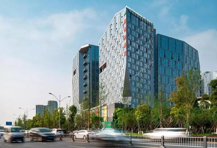 Vienna Hotel Chengdu Chadianzi Toursim Center