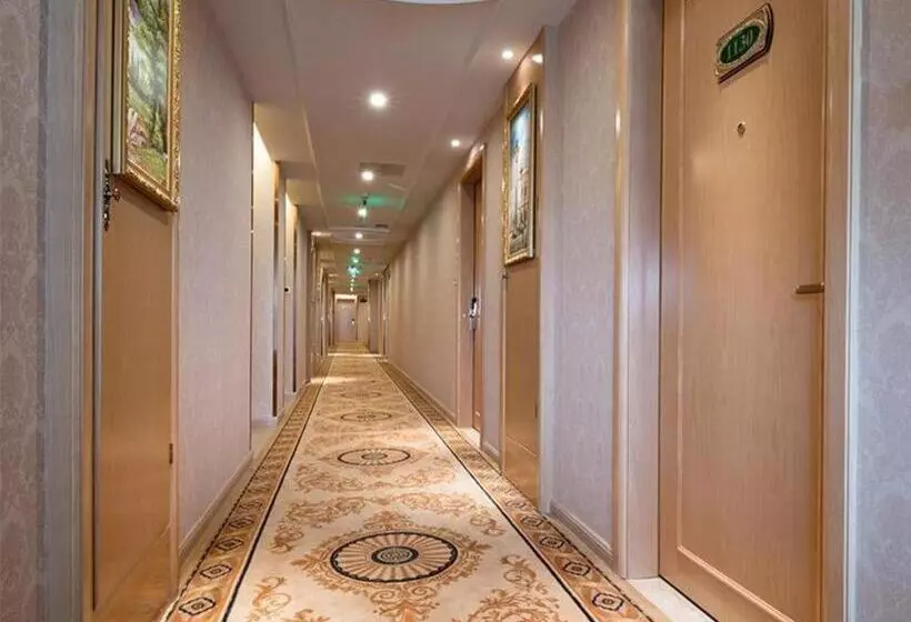 Vienna Hotel Chengdu Chadianzi Toursim Center