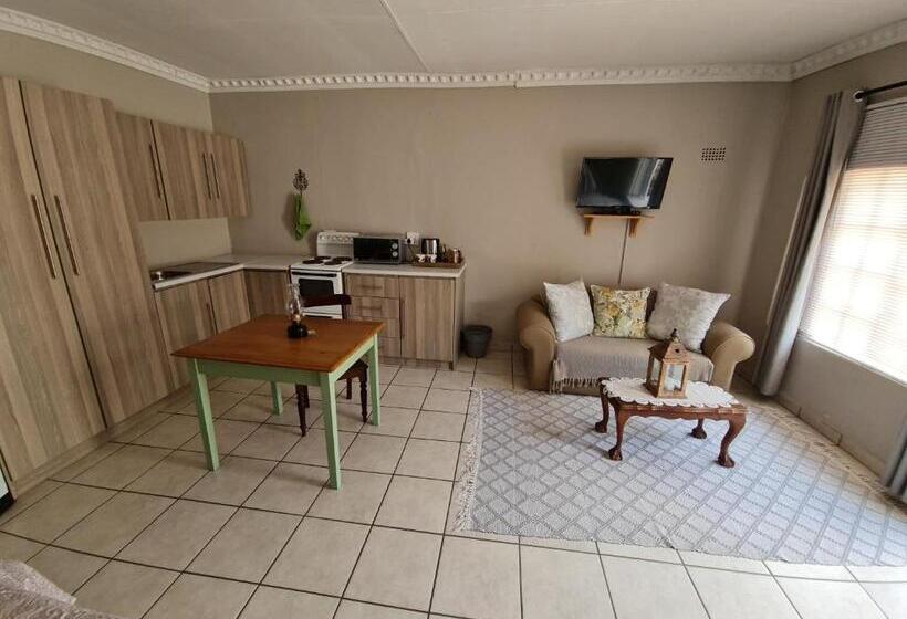 تختخواب و صبحانه Hill Manor Room 1 Self Catering Unit