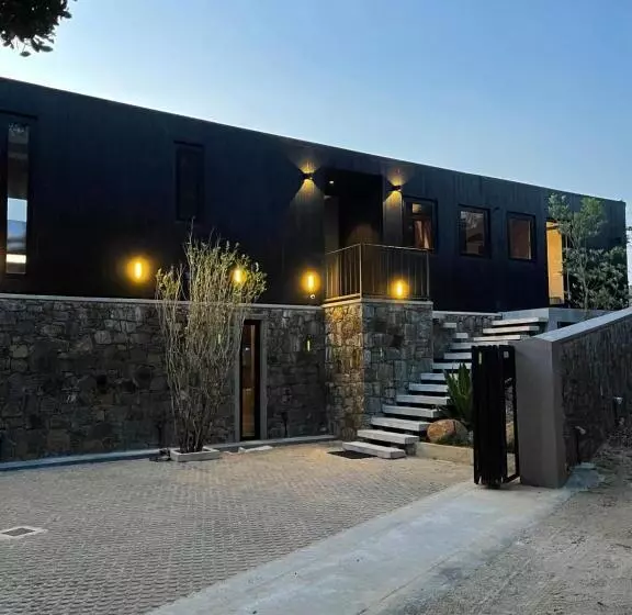 Aamiaismajoitus (B&B) The Riv Eco Villa