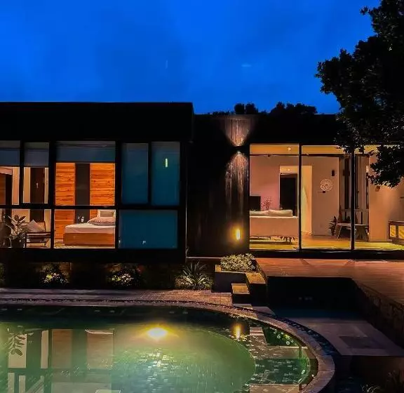 Aamiaismajoitus (B&B) The Riv Eco Villa