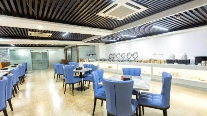 Borrman Hotel Yunfu Xinxing County Bus Station