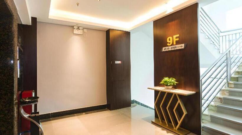 Borrman Hotel Yunfu Xinxing County Bus Station